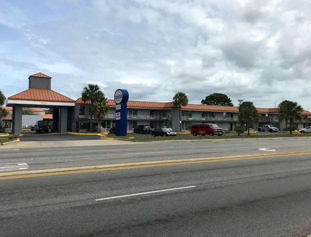 Suburban Studios North Charleston I-526 hotel detail image 2