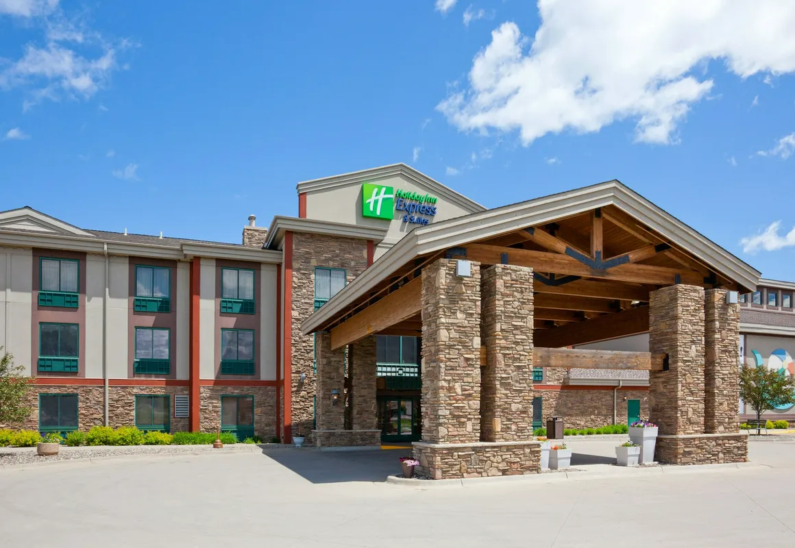 Holiday Inn Express Hotel & Suites Brainerd-Baxter by IHG hotel hero