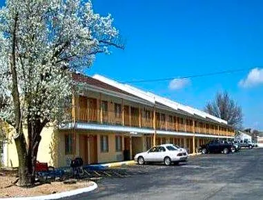 Days Inn by Wyndham Ottawa hotel detail image 1