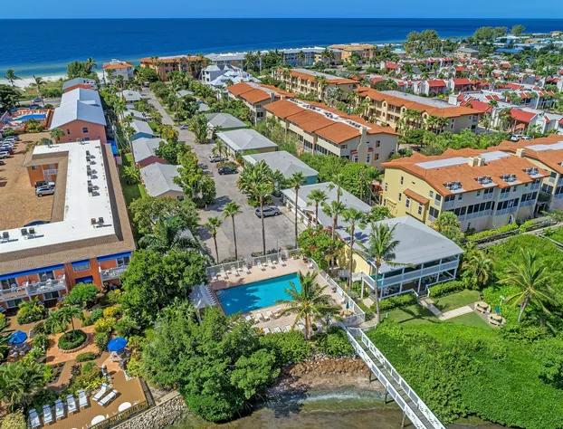 Tradewinds Beach Resort hotel detail image 2