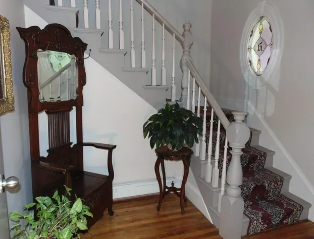 Hillcrest Hall Country Inn hotel detail image 2