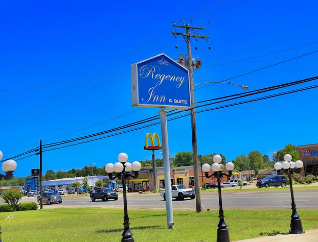 Regency Inn & Suites hotel detail image 2