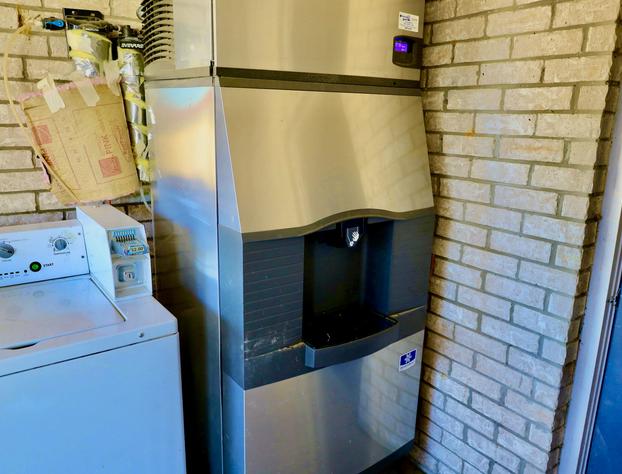 Regency Inn & Suites hotel detail image 3