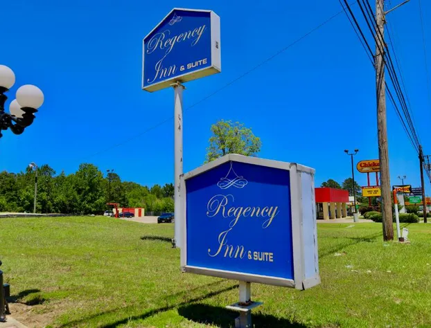 Regency Inn & Suites hotel detail image 2