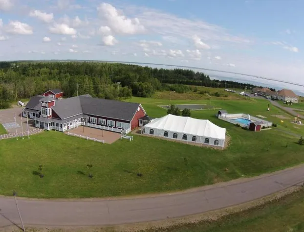 Villegiature Deux Rivieres Resort hotel detail image 1