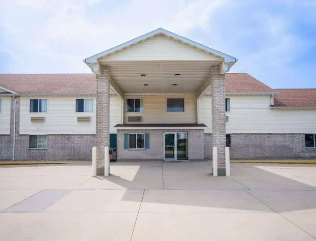 Days Inn by Wyndham Evansdale Waterloo hotel detail image 2