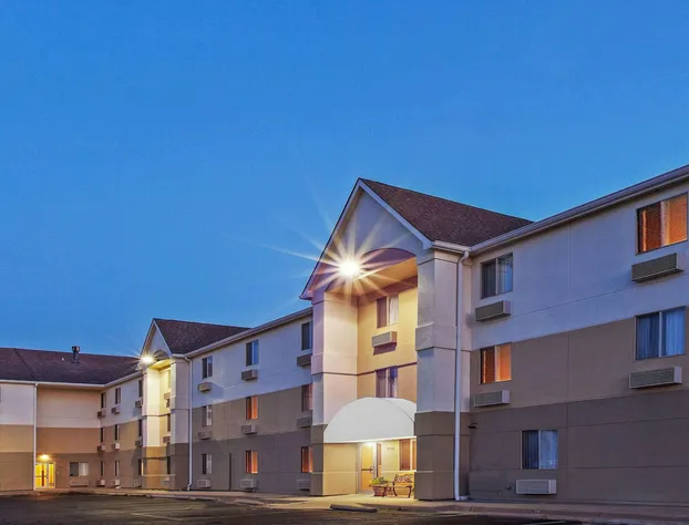 MainStay Suites Wichita Northeast hotel detail image 1