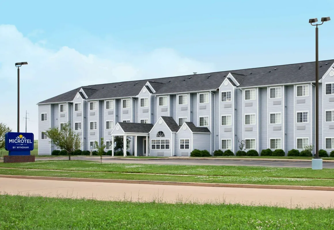 Microtel Inn by Wyndham Champaign hotel hero