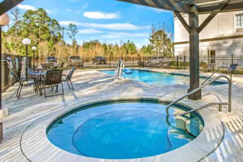 La Quinta Inn & Suites by Wyndham Mobile Satsuma / Saraland hotel detail image 2