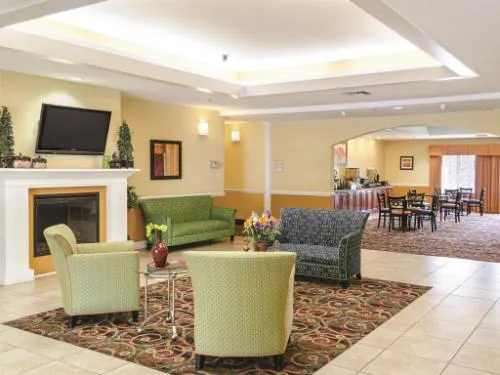 La Quinta Inn & Suites by Wyndham Mobile Satsuma / Saraland hotel hero
