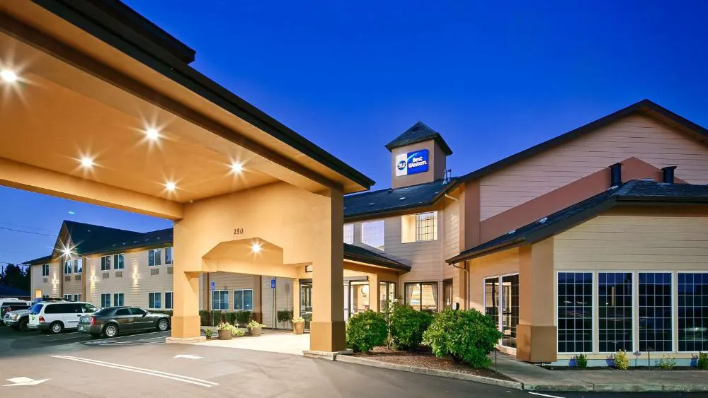 Best Western Dallas Inn & Suites hotel hero