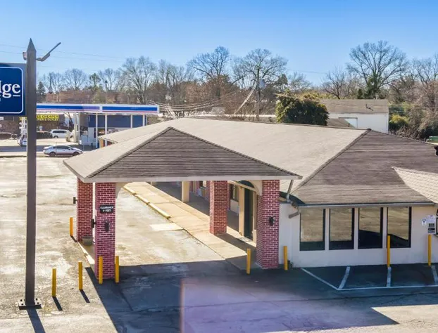 Travelodge by Wyndham Jackson I-40 Exit 82 hotel detail image 2