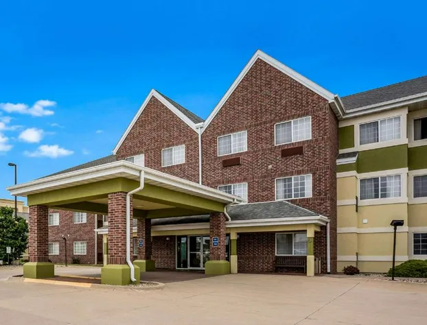 MainStay Suites Cedar Rapids North - Marion hotel detail image 1