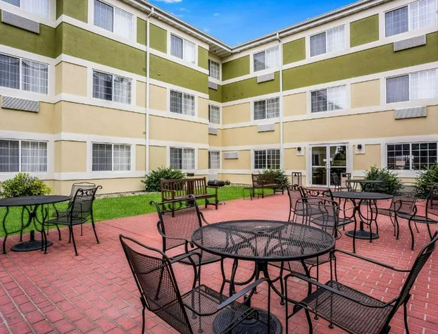 MainStay Suites Cedar Rapids North - Marion hotel detail image 4