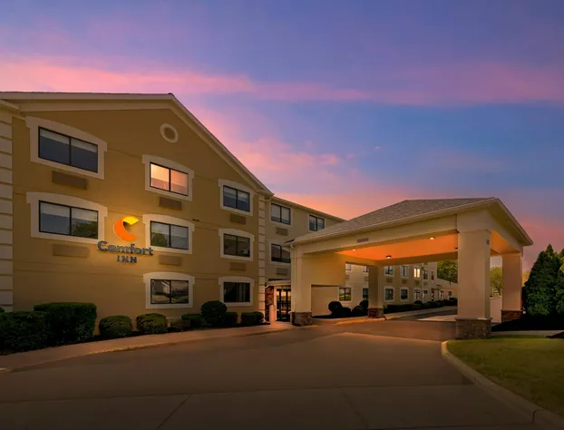 Comfort Inn River's Edge hotel detail image 1