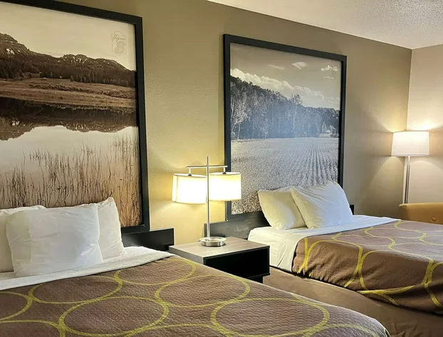 Super 8 by Wyndham Gas City Marion Area hotel detail image 4