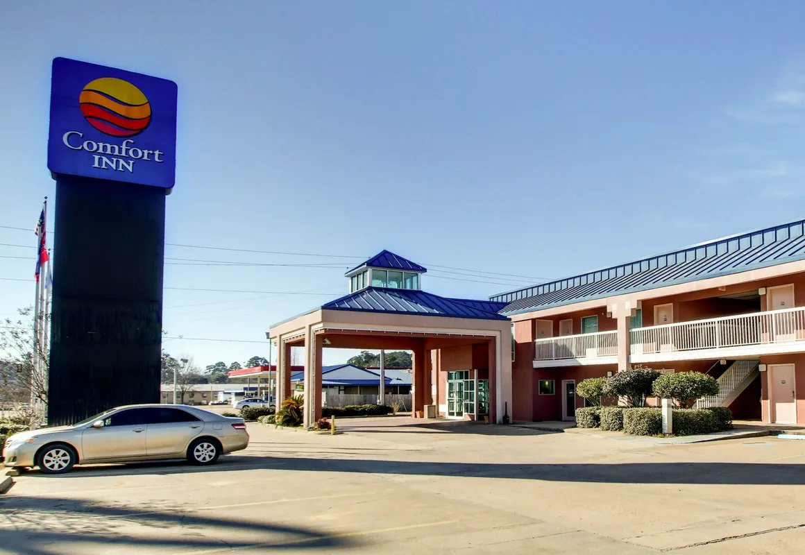 Quality Inn hotel hero