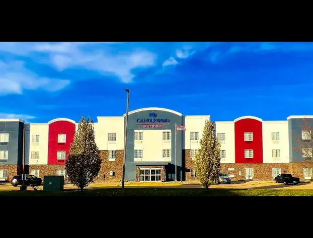 Candlewood Suites Champaign-Urbana University Area by IHG hotel detail image 1