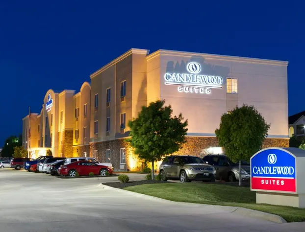 Candlewood Suites Champaign-Urbana University Area by IHG hotel detail image 1