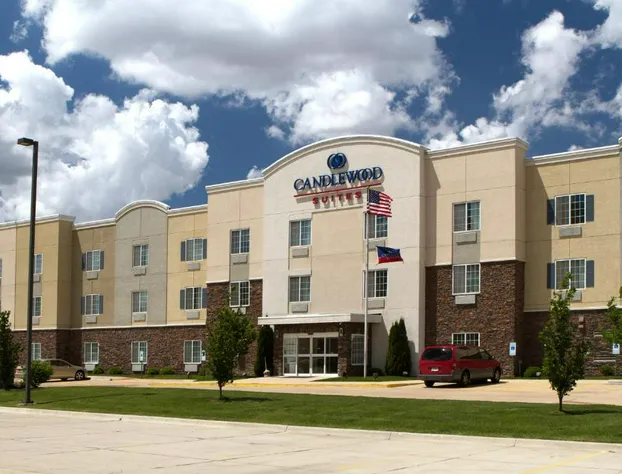 Candlewood Suites Champaign-Urbana University Area by IHG hotel detail image 4