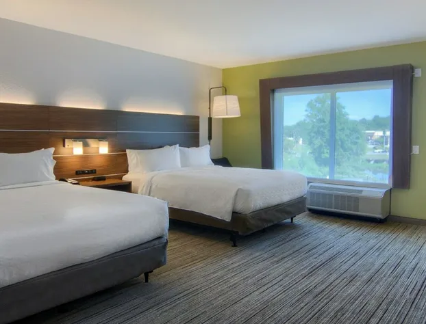 Holiday Inn Express Hotel & Suites Quincy I-10 by IHG hotel detail image 3