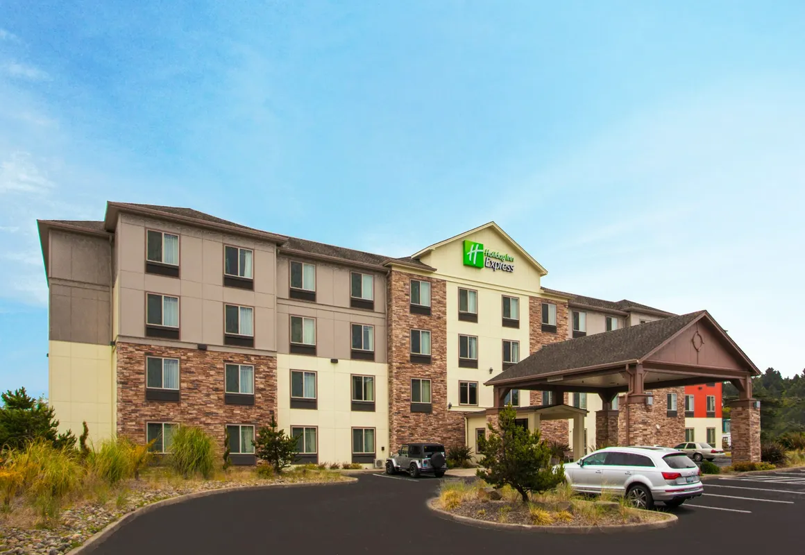 Holiday Inn Express Hotel & Suites NEWPORT by IHG hotel hero
