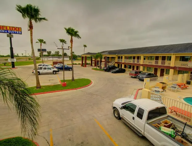 Deluxe Inn & Suites hotel detail image 1