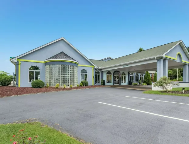 Quality Inn London North hotel detail image 1