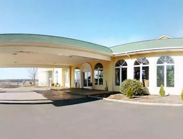 Quality Inn London North hotel detail image 4