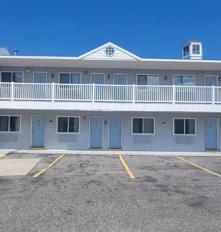 Mackinaw Budget Inn hotel detail image 1