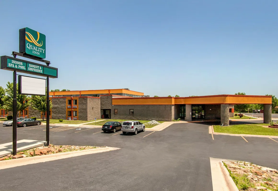 Quality Inn Arkansas City North hotel hero