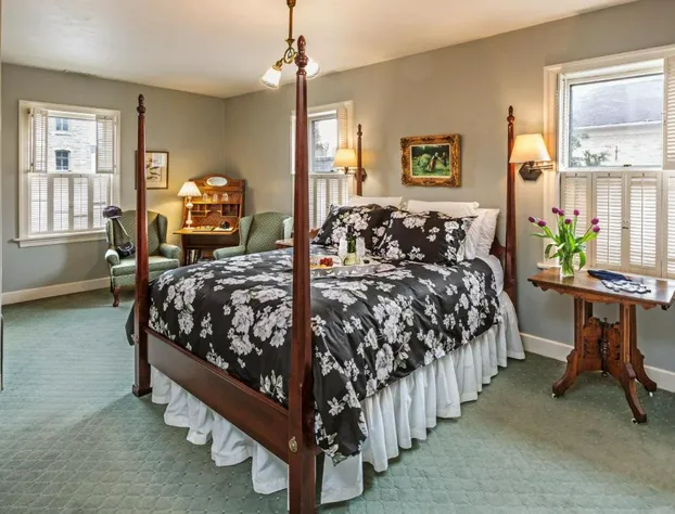 Washington House Inn hotel detail image 3