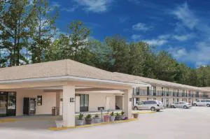 Days Inn by Wyndham Newton MS/I-20 hotel hero
