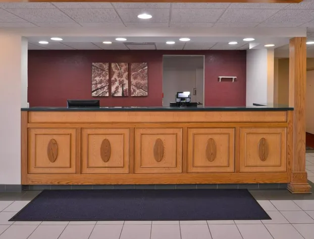 Red Roof Inn Clyde hotel detail image 3