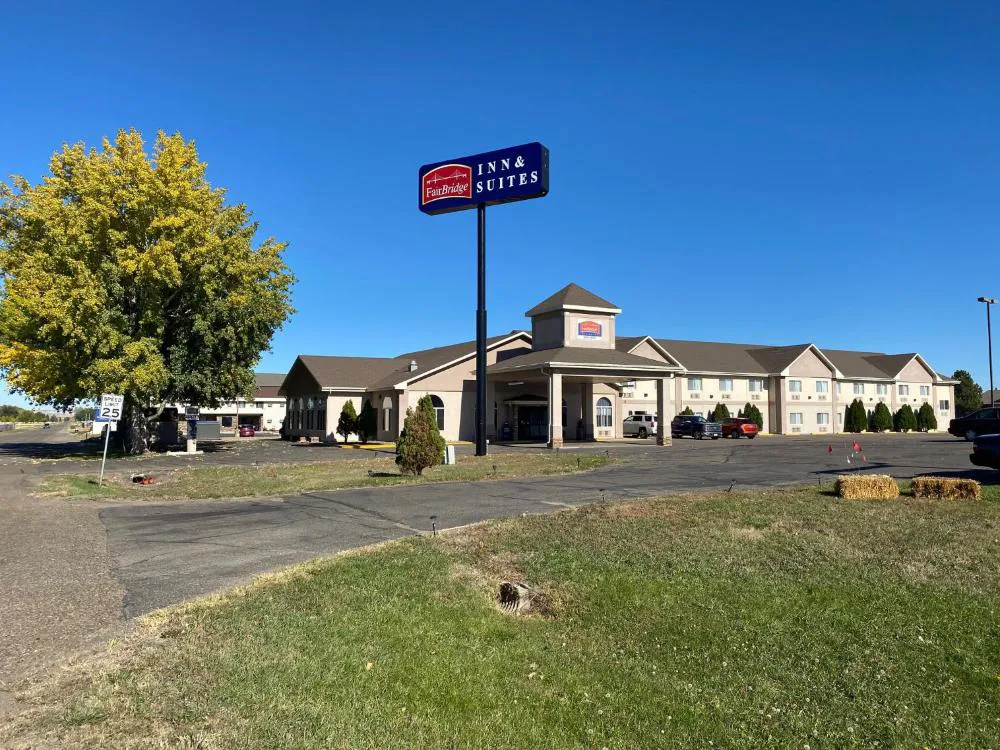 FairBridge Inn & Suites Glendive hotel hero