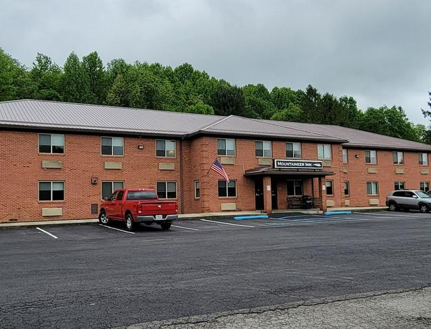 Mountaineer Inn hotel detail image 1