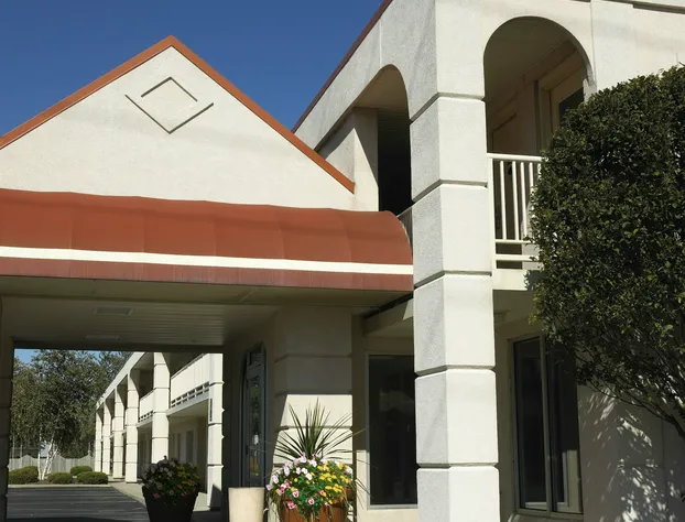 Baymont by Wyndham Sandusky hotel detail image 2