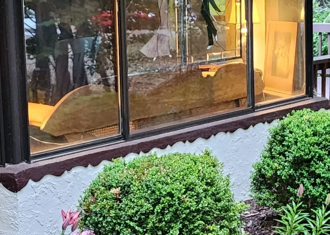 Lily Creek Lodge hotel hero