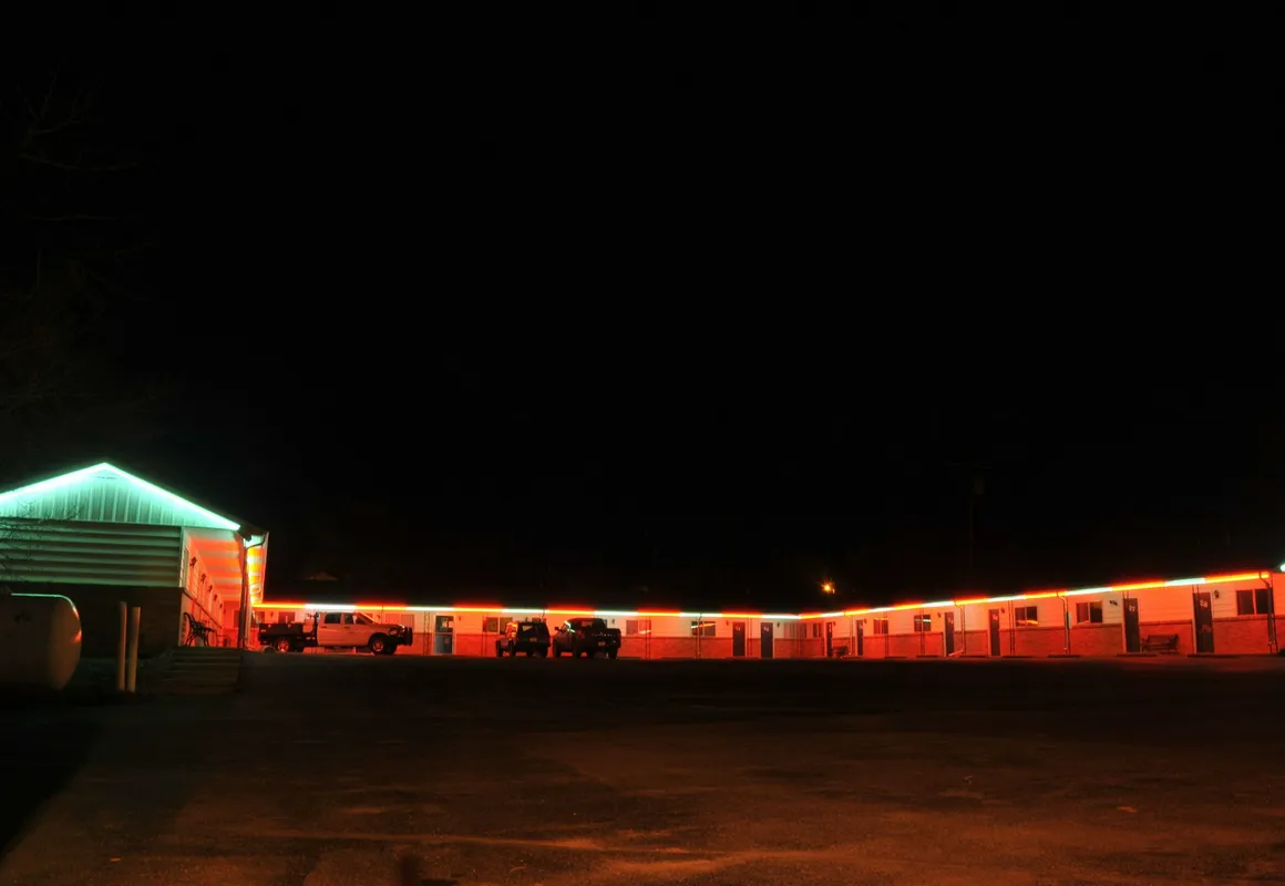 Cozy Motel hotel hero