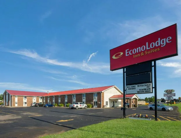 Econo Lodge Inn & Suites Escanaba North hotel detail image 2