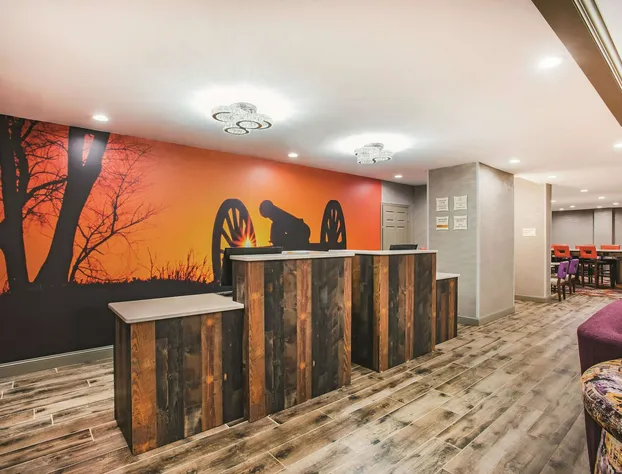 La Quinta Inn & Suites by Wyndham Chambersburg hotel detail image 2