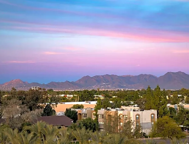 Embassy Suites by Hilton Phoenix Scottsdale hotel detail image 1