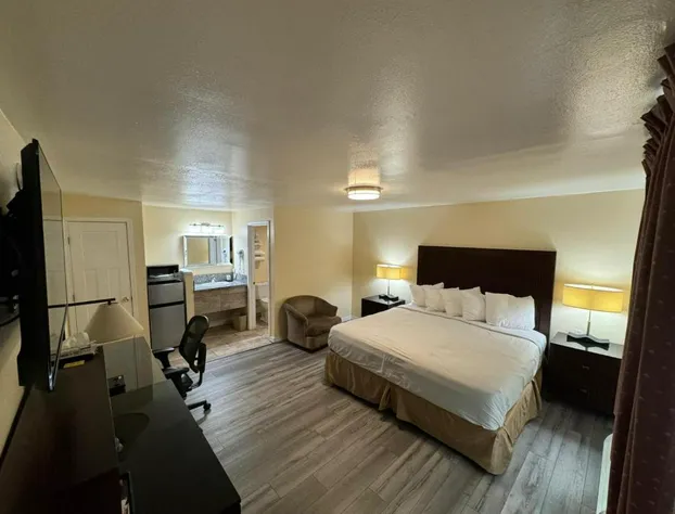 Relax Inn of Medford hotel detail image 4