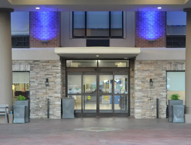 Holiday Inn Express & Suites Franklin KY by IHG hotel detail image 3