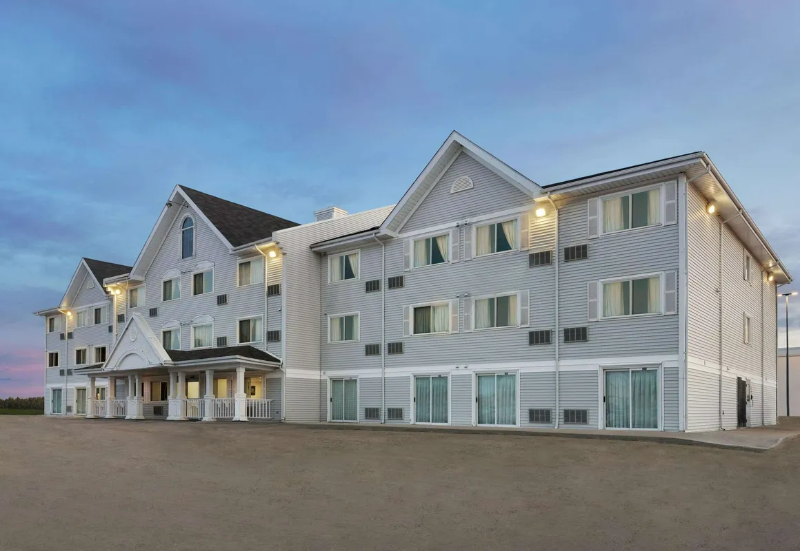 Ramada by Wyndham Miramichi New Brunswick hotel hero