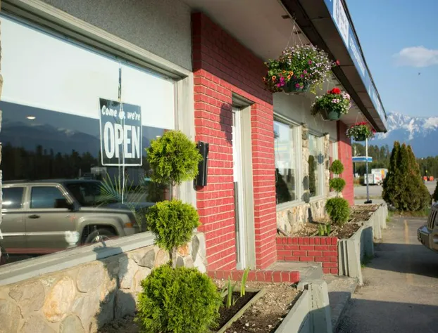 Valemount Vacation Inn hotel detail image 2