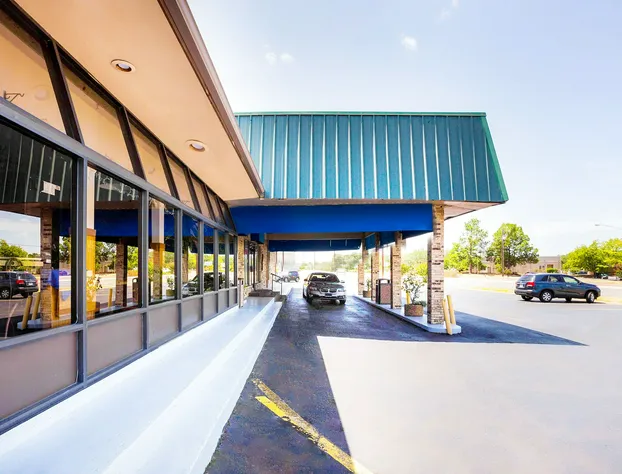 OYO Hotel Tyler Lindale hotel detail image 2