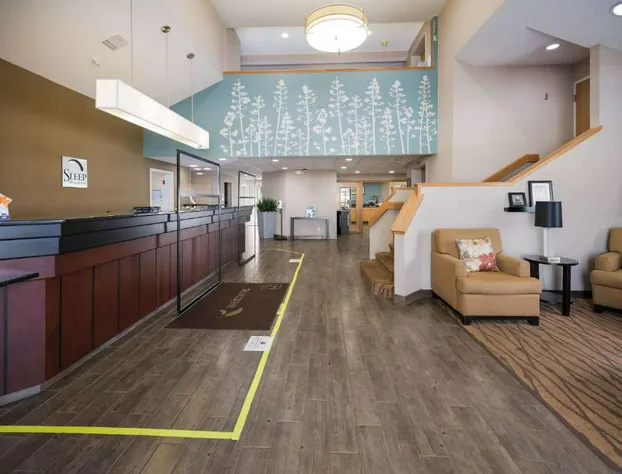 Sleep Inn & Suites Port Clinton hotel detail image 4