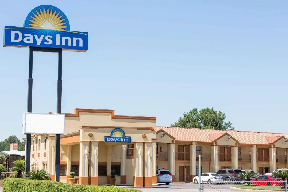 Days Inn by Wyndham Orange hotel hero