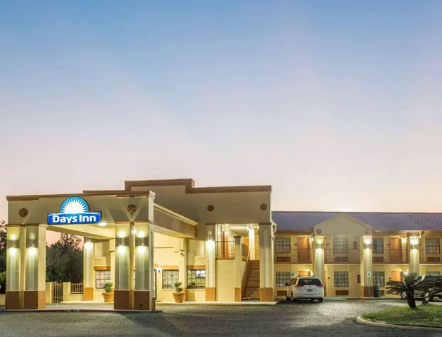 Days Inn by Wyndham Orange hotel detail image 1